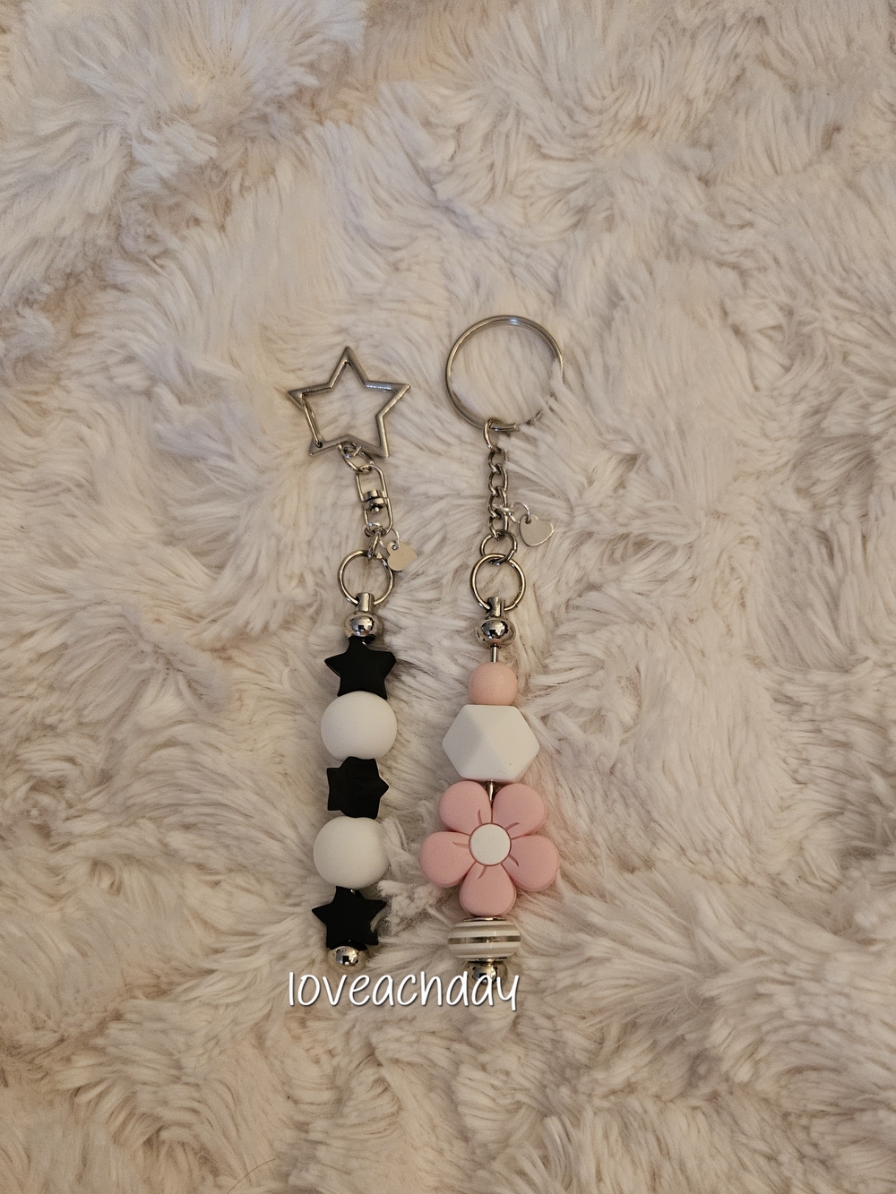 Pink Flower & Black Star ☆ Keychain Set